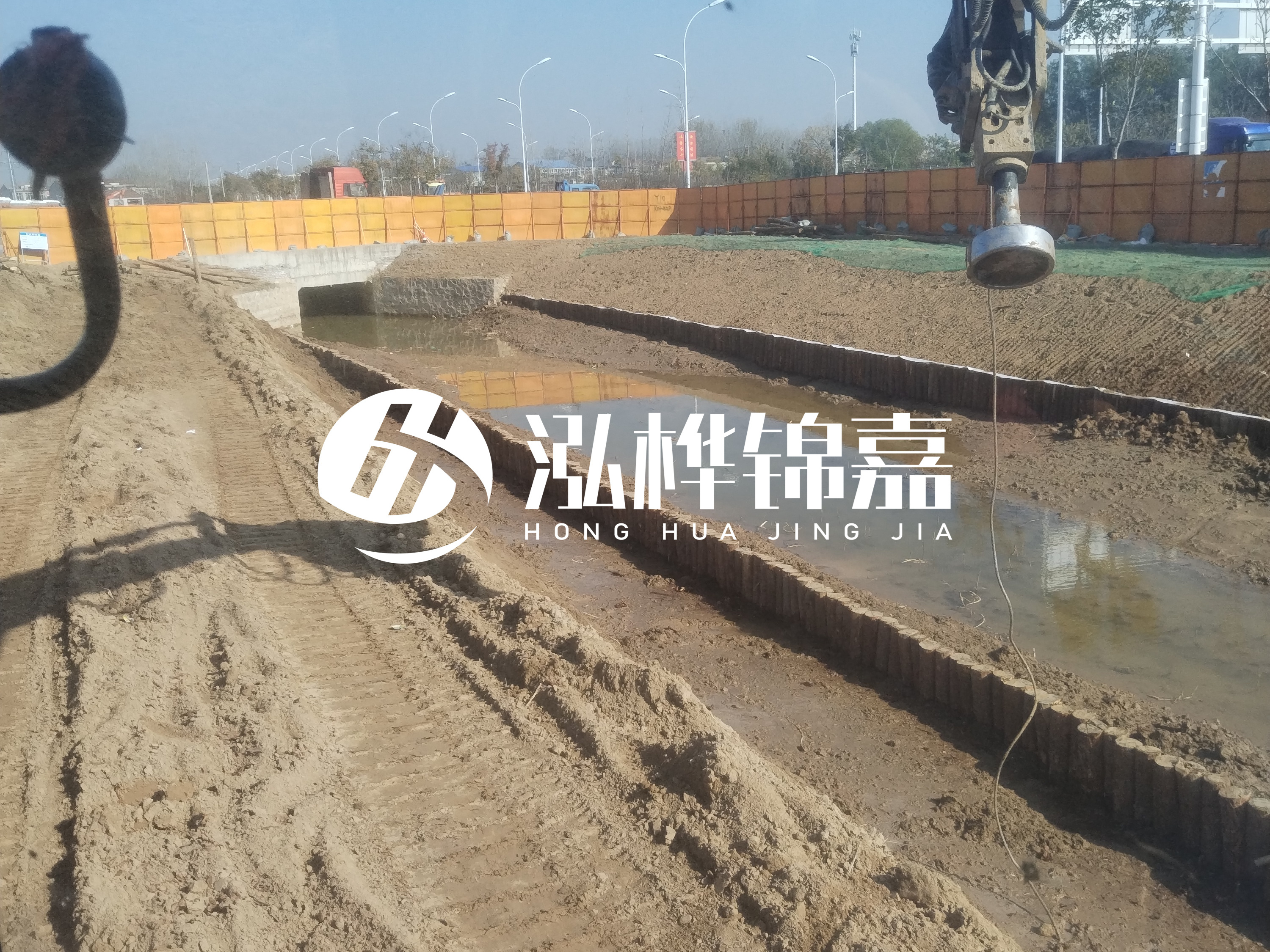 木樁打入地下作用是什么？松木樁在地底下會(huì)爛嗎？