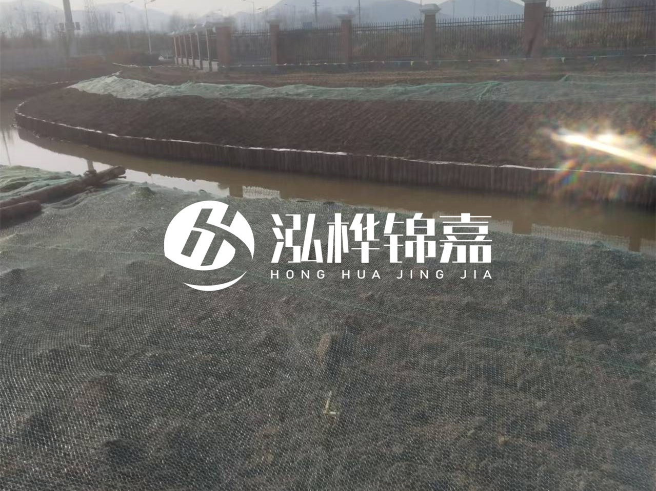 河道木樁打不下去怎么辦？河道打樁木能在水里使用多少年？